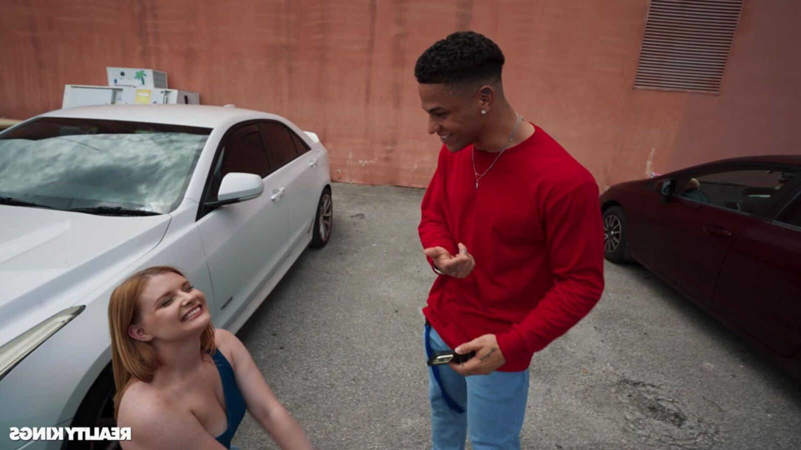 Harlow West yo駐車場のピックアップ