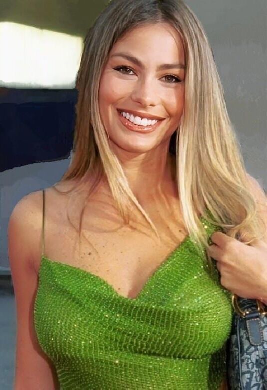 Sofia Vergara excitant les photos uniquement