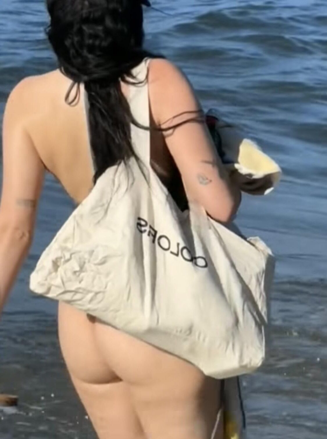 Noah Cyrus Ass