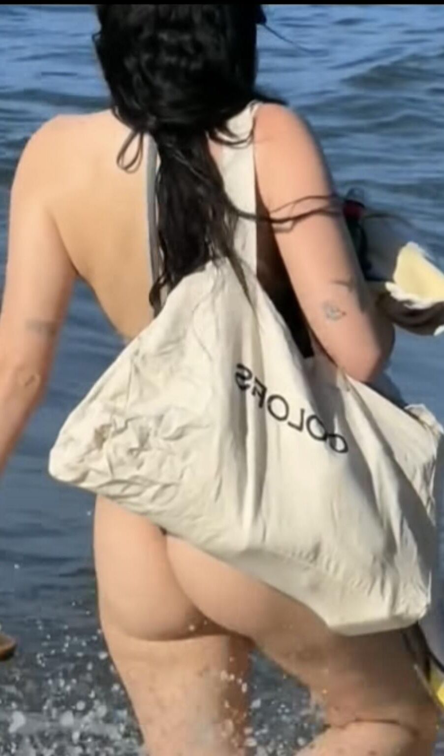 Noah Cyrus Ass
