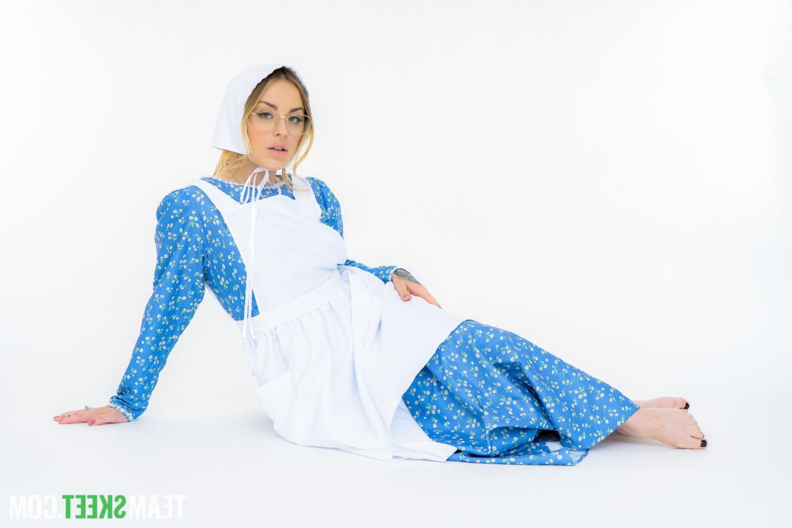 Kylie Rocket、Anna Claire Clouds、Claire Roos Rumspringaのセックス