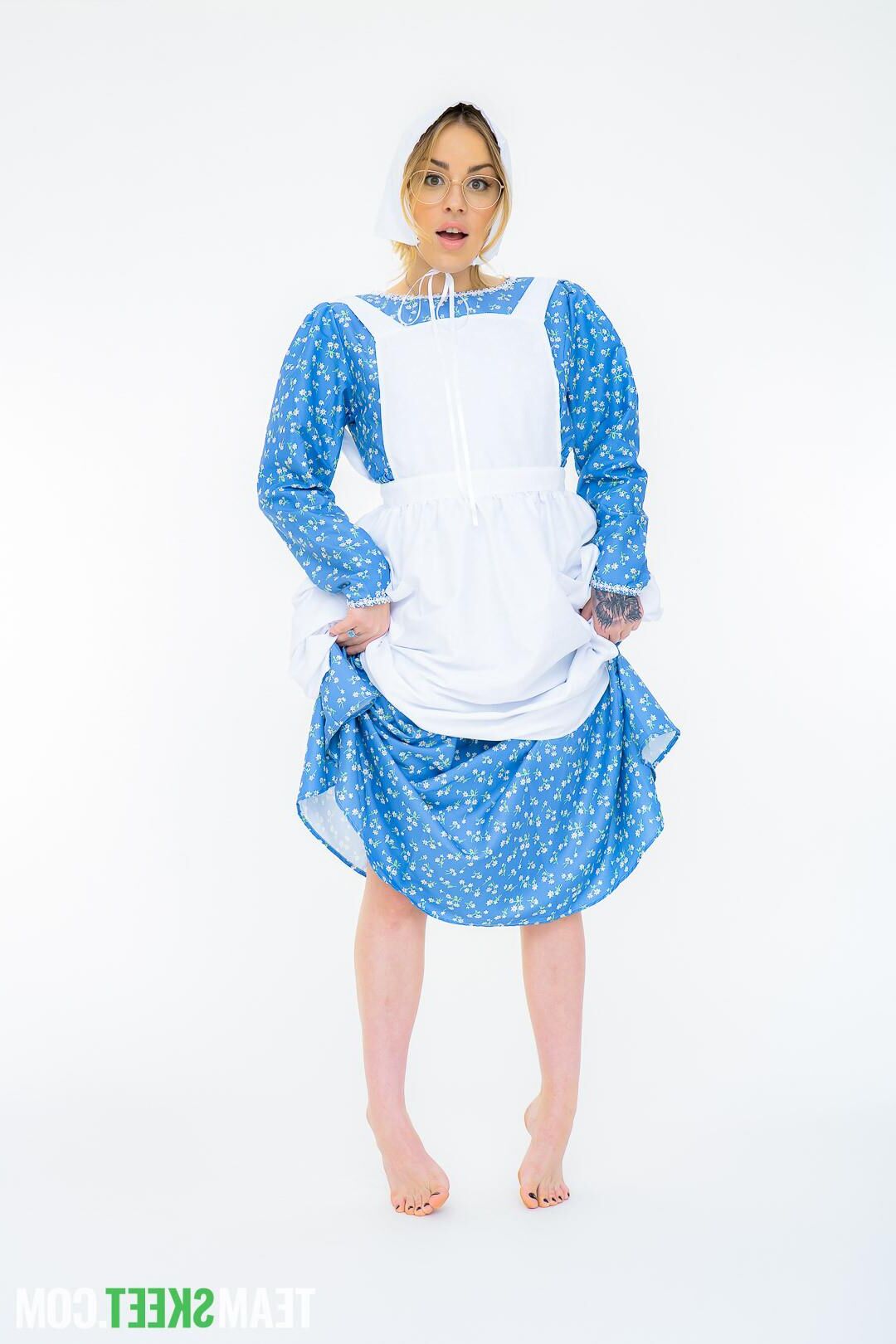 Kylie Rocket、Anna Claire Clouds、Claire Roos Rumspringaのセックス