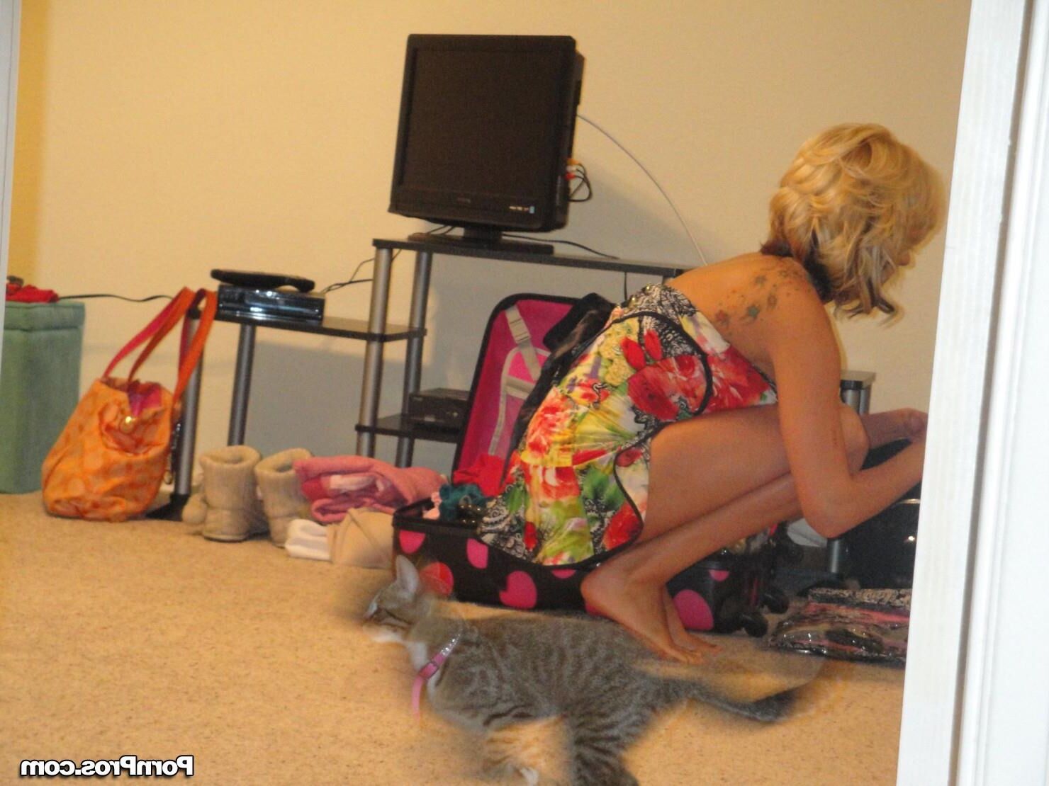 Melanie Rios and Briana Blair roomies and fuck buddies