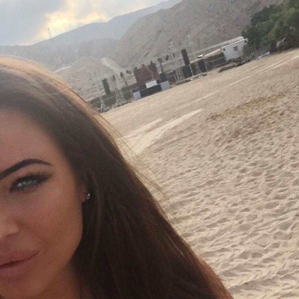 Djhannahb + IG Post, st D Till January 