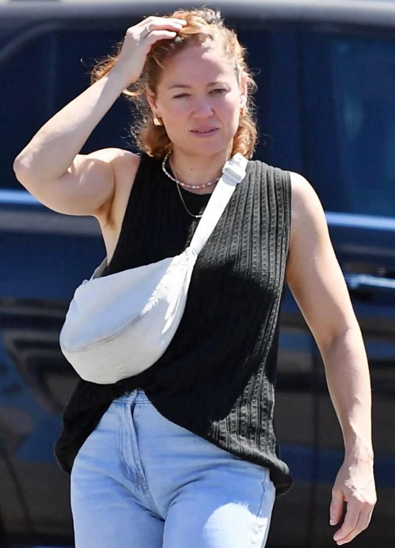 Hairy Celebrity Armpits 