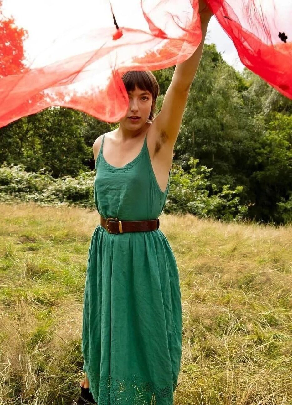 Hairy Celebrity Armpits 