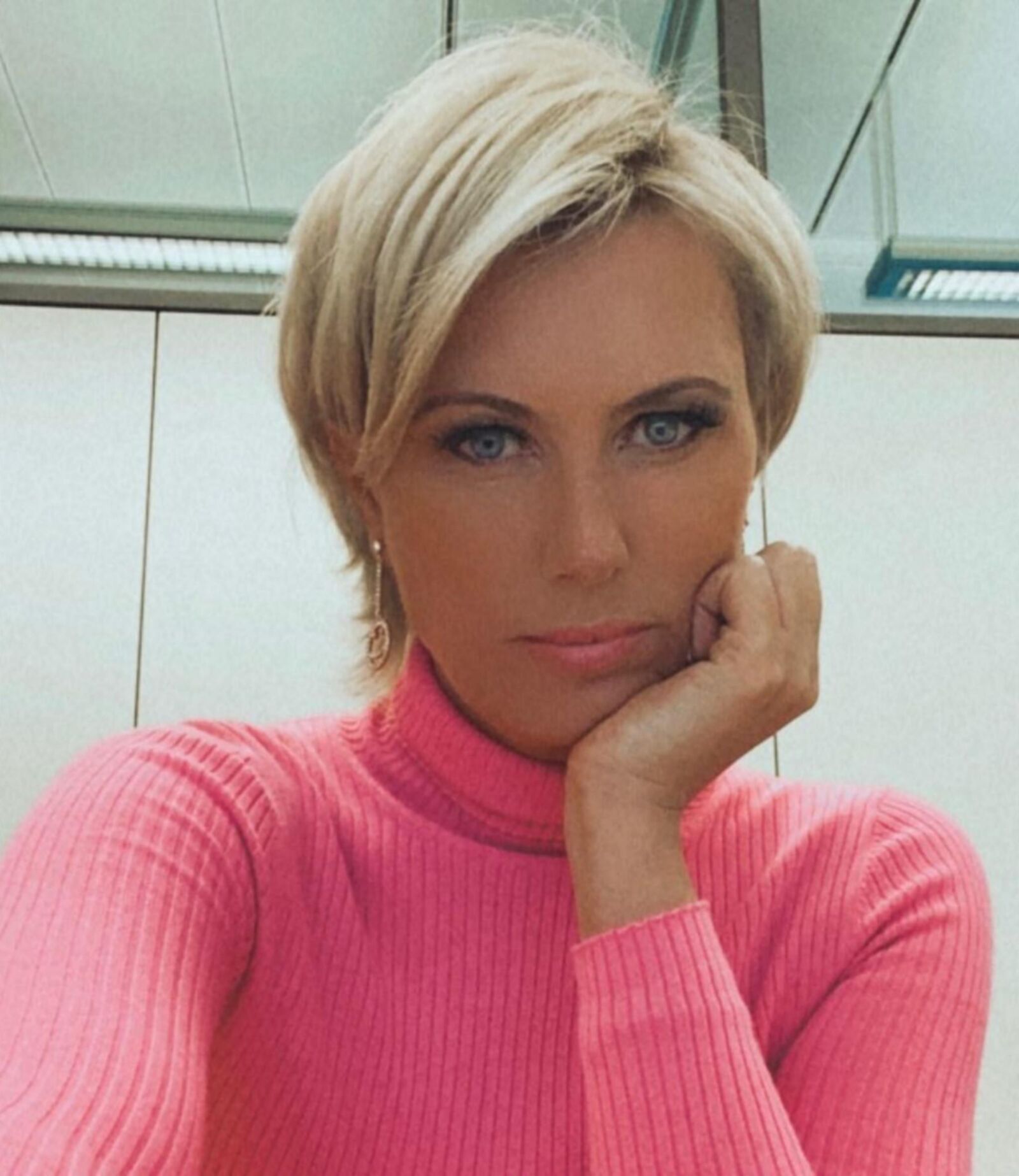 Kamilla S. geile GEZ Edelhure in sexy Outfits zum ficken ! 