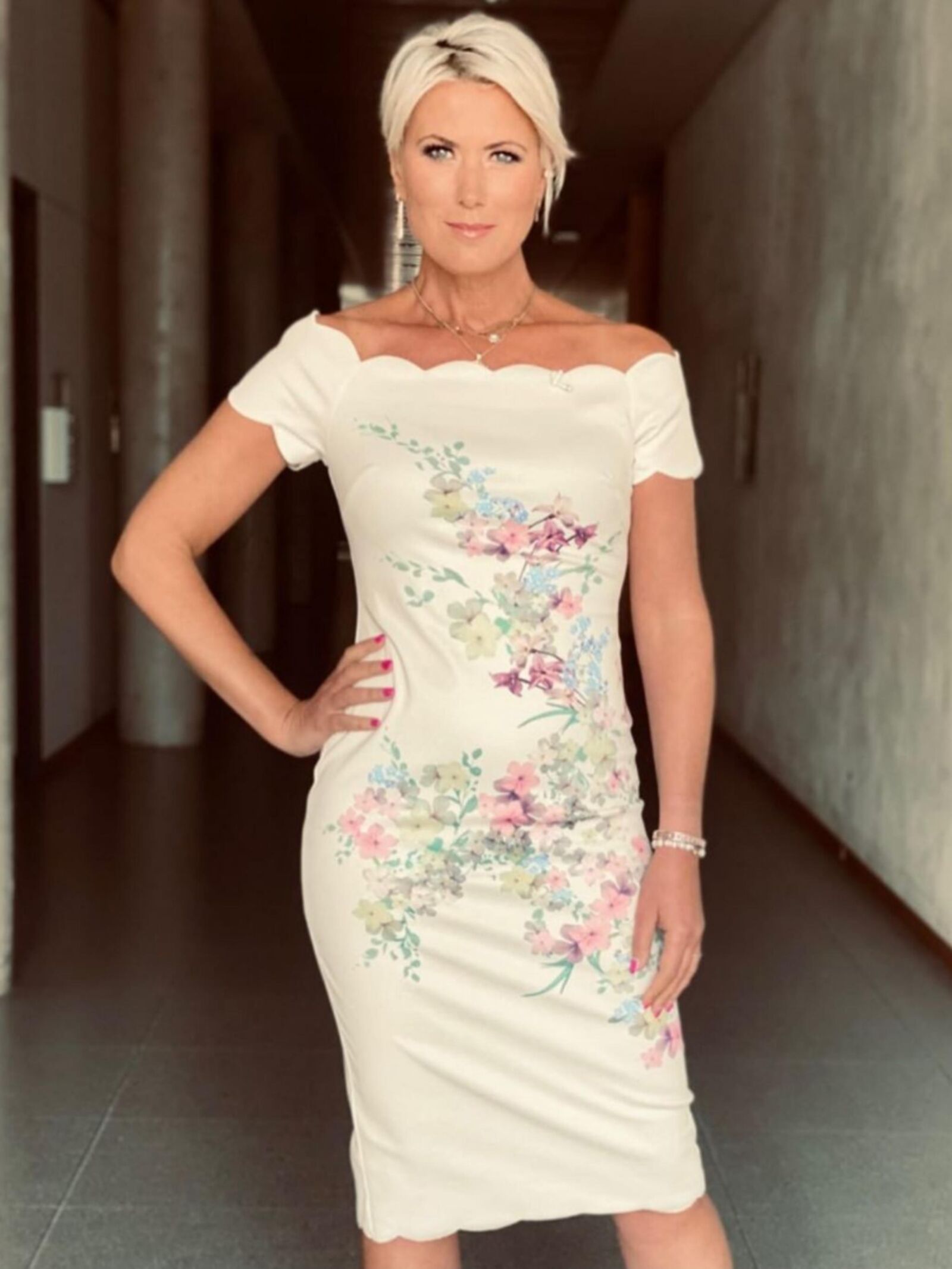 Kamilla S. geile GEZ Edelhure in sexy Outfits zum ficken ! 