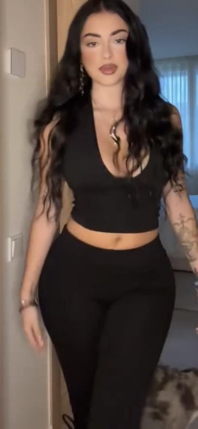 Malu Trevejo 