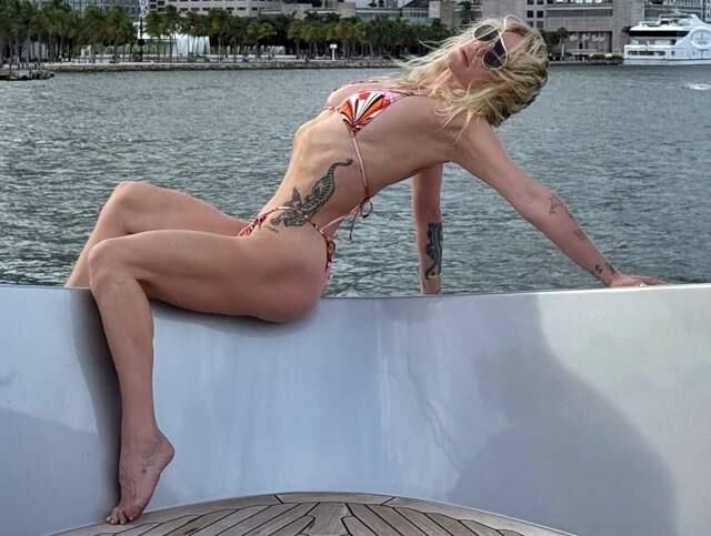 Celebrity Bikini 