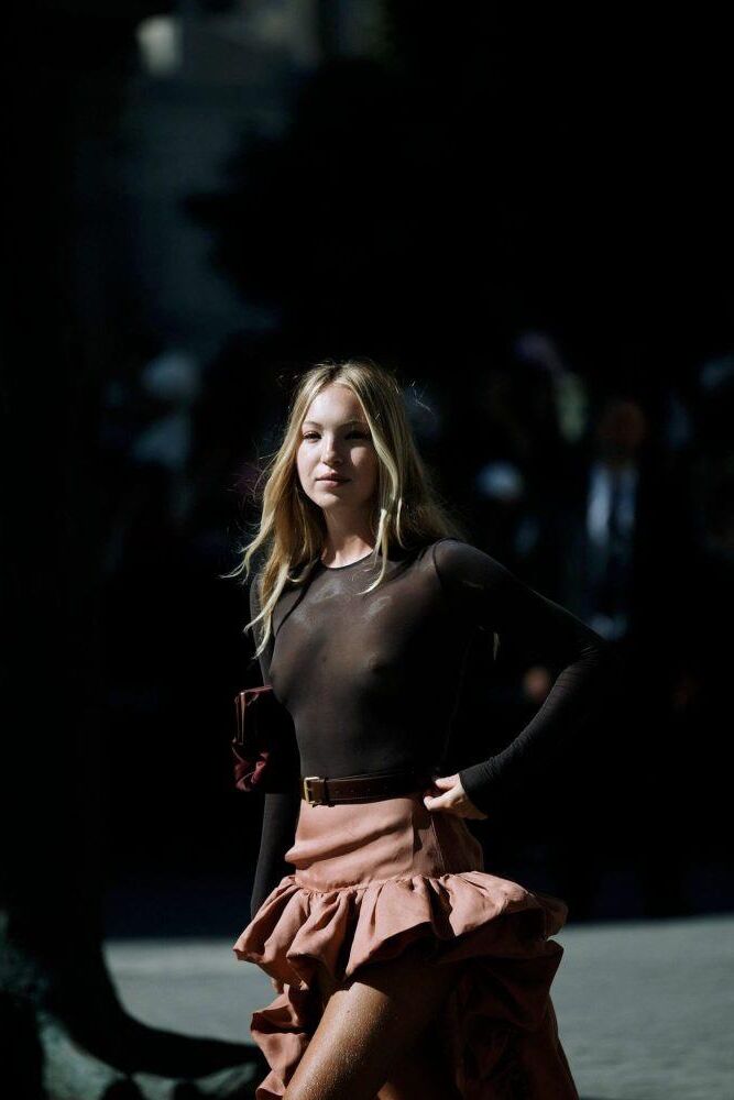 Lila Moss attends the Saint Laurent Menswear