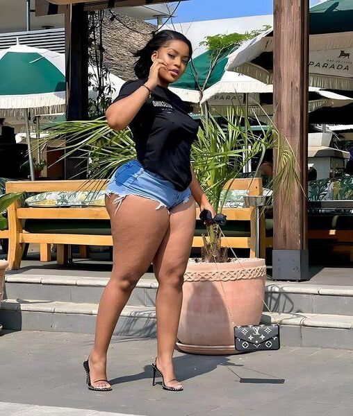 Celebrities Of The Day (..) 
