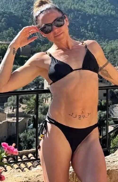 Celebrity Bikini 