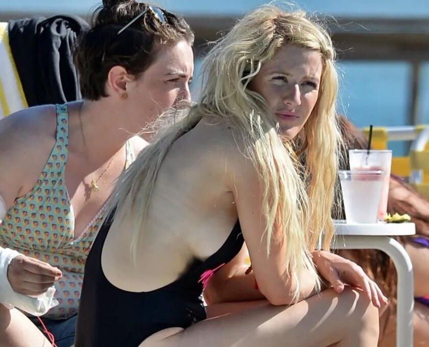 Celebrity Side Boob 