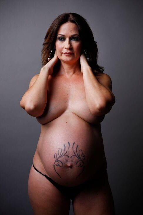 Olvido Hormigos pregnant