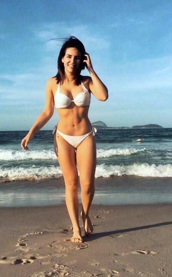 Celebrity Bikini 