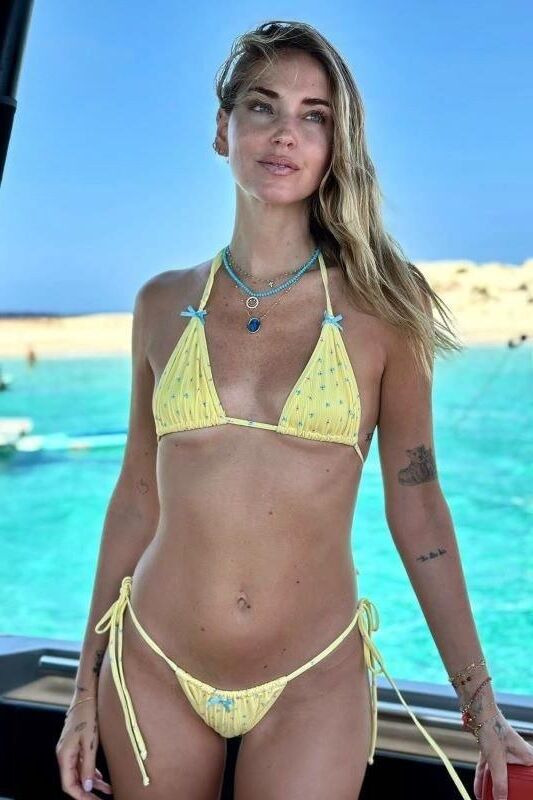Celebrity Bikini 