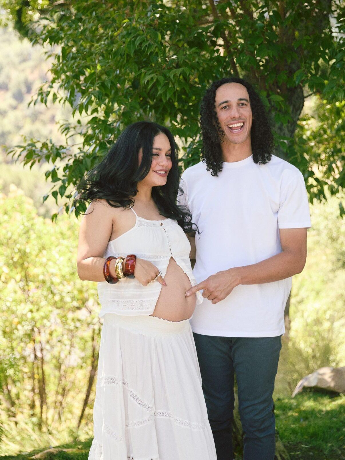 Vanessa Hudgens Instagram, bikini, pregnant