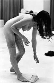 Cosey Fanni Tutti из пульсирующей личины