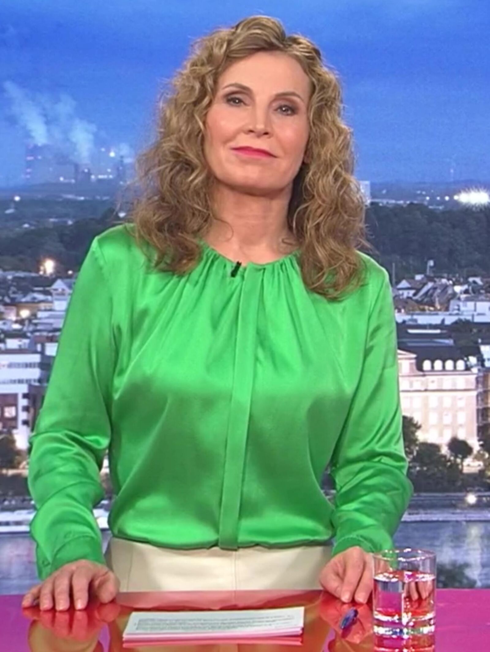Susanne W. Geile Gez Edelhure en atuendos sexy Zum Ficken!