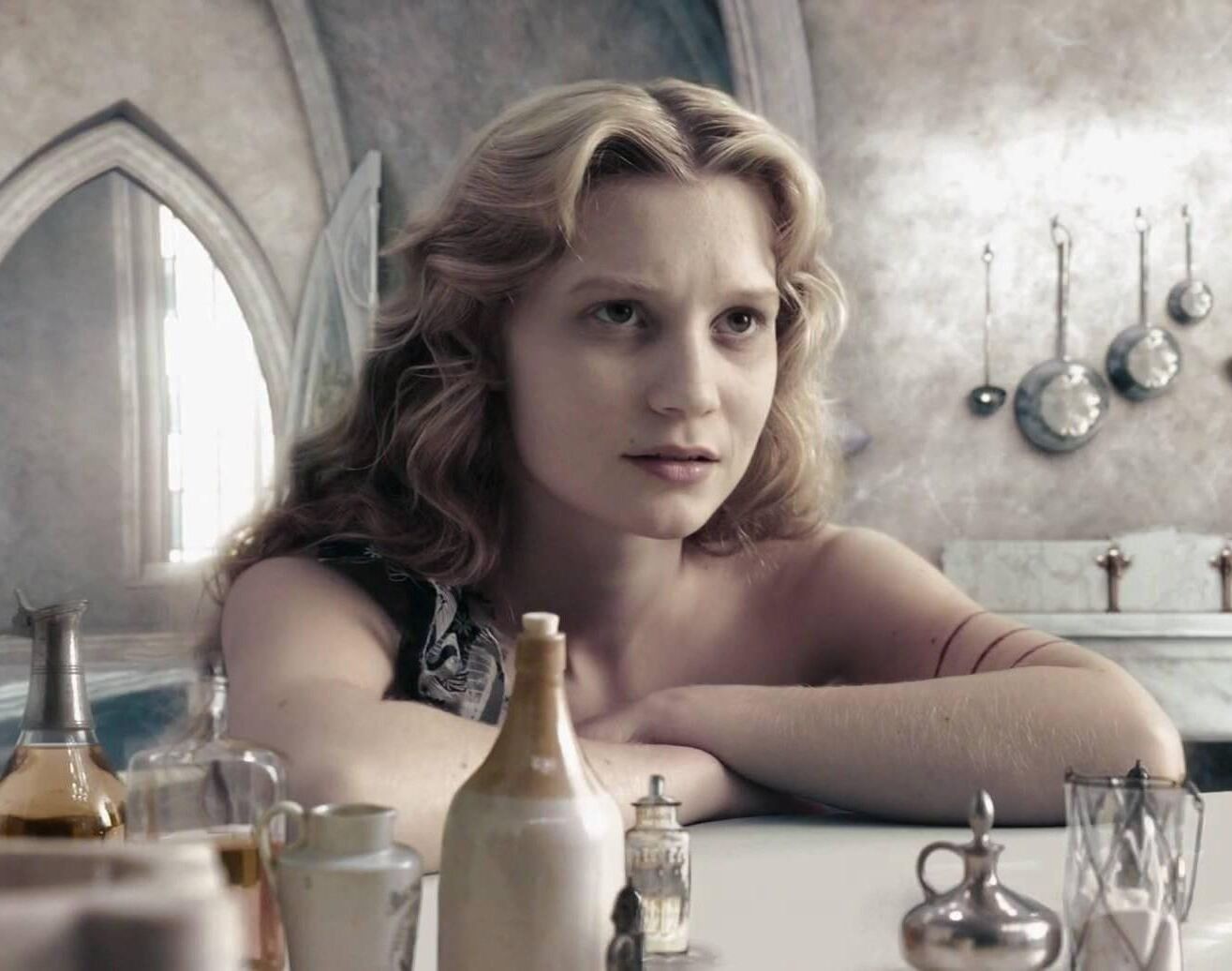 Mia Wasikowska