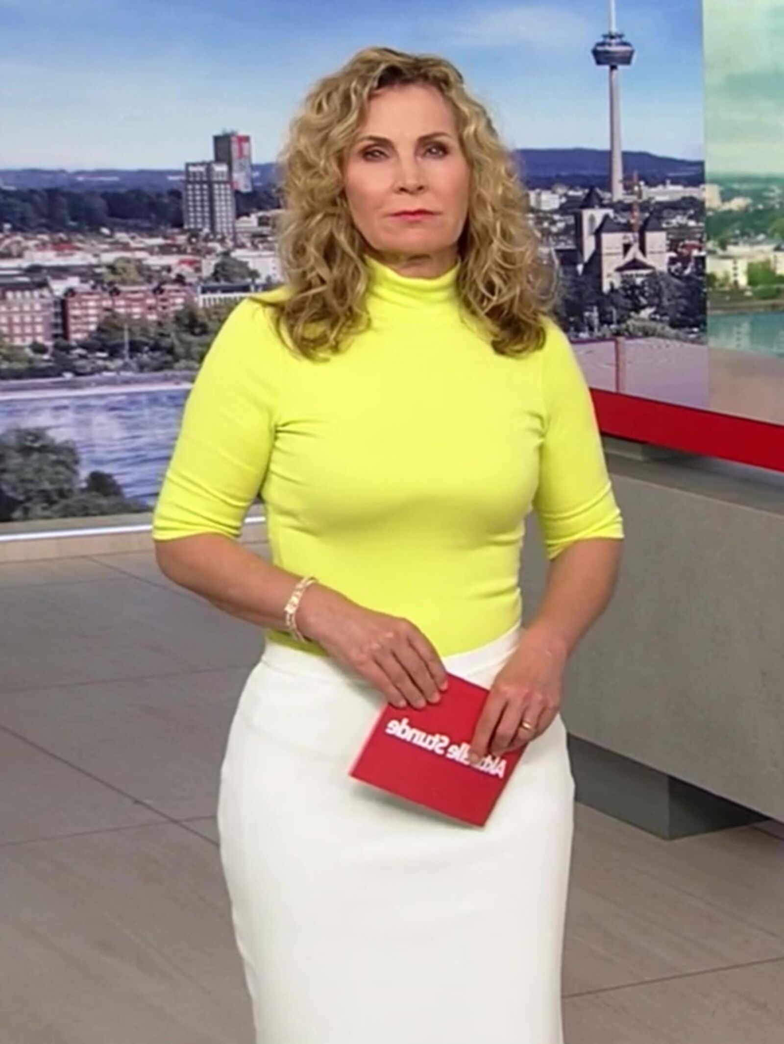 Susanne W. Geile Gez Edelhure en atuendos sexy Zum Ficken!