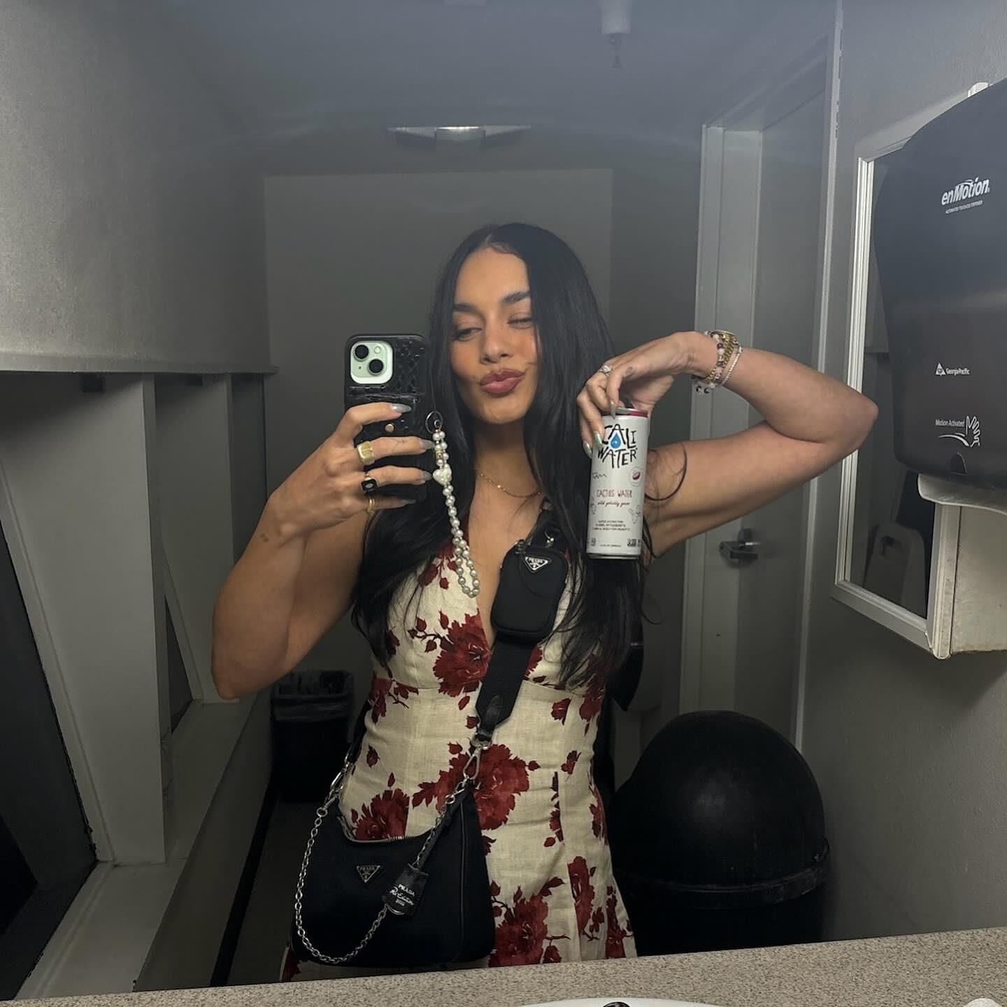 Vanessa Hudgens Instagram, bikini, pregnant