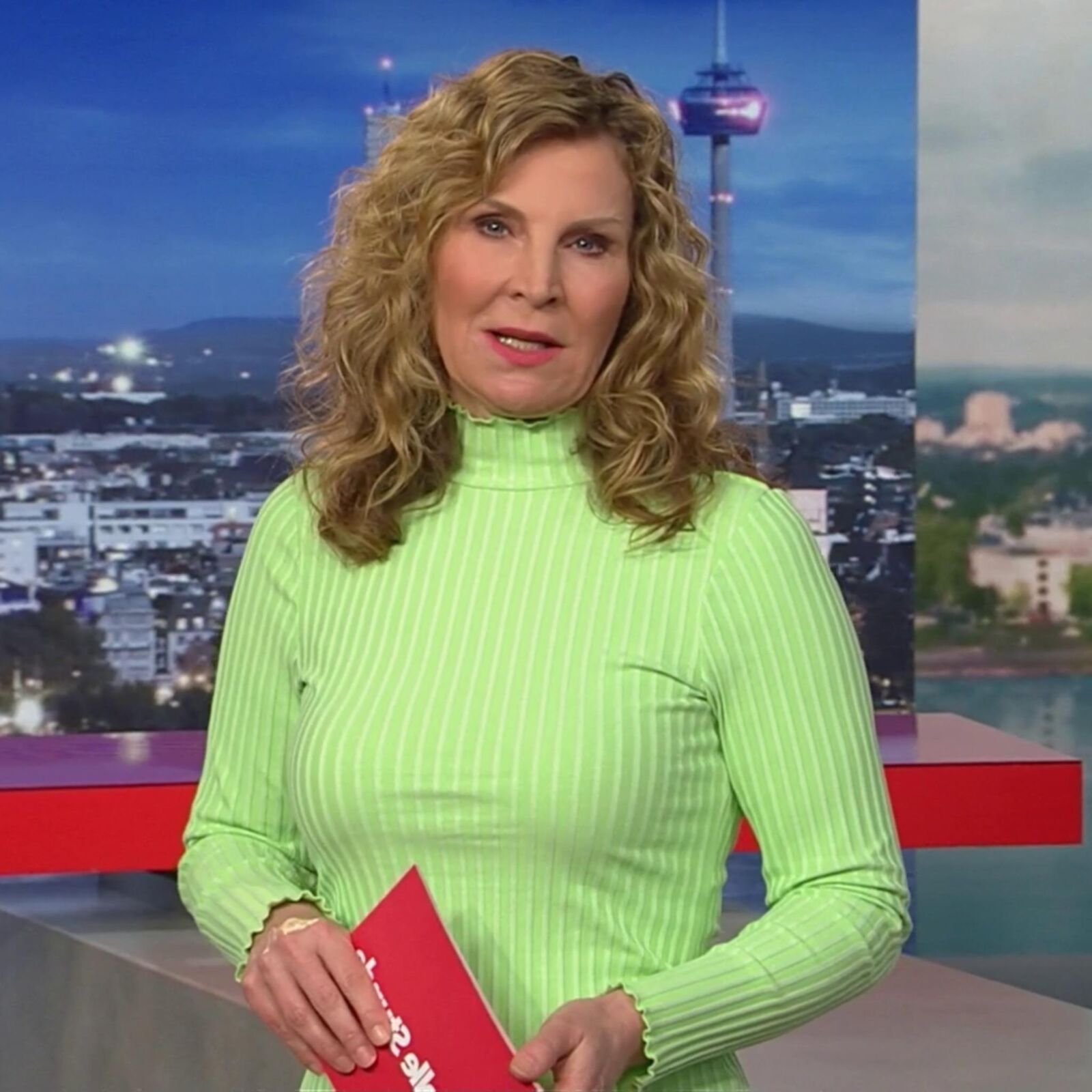 Susanne W. Geile Gez Edelhure en atuendos sexy Zum Ficken!
