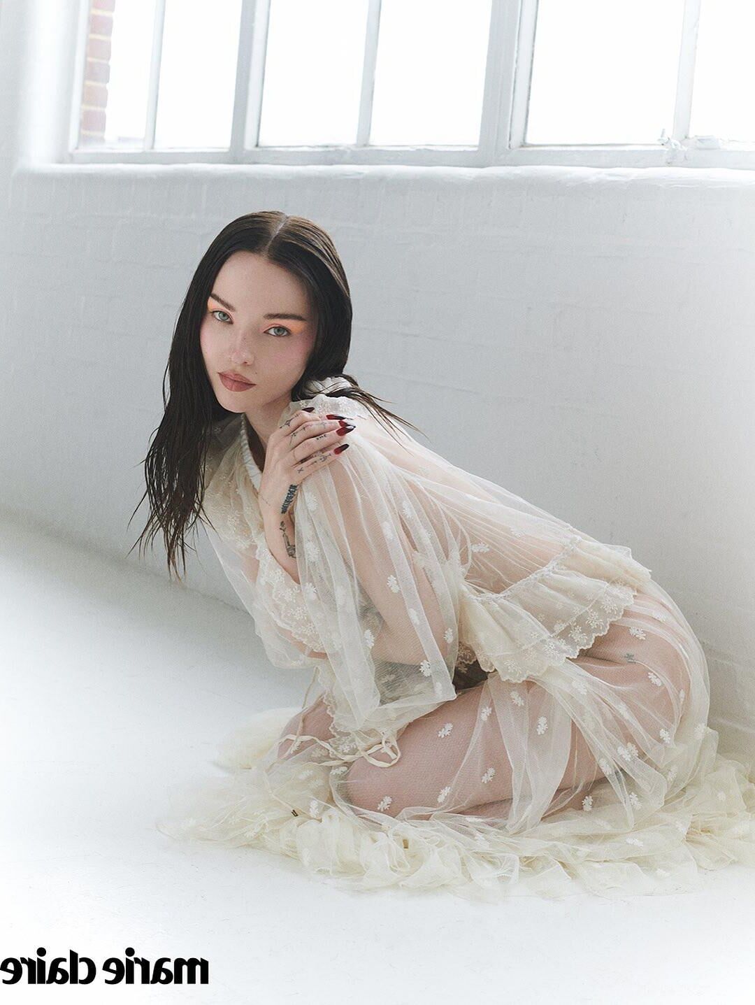Dove Cameron Marie Claire UK Проблема оптимизма ()