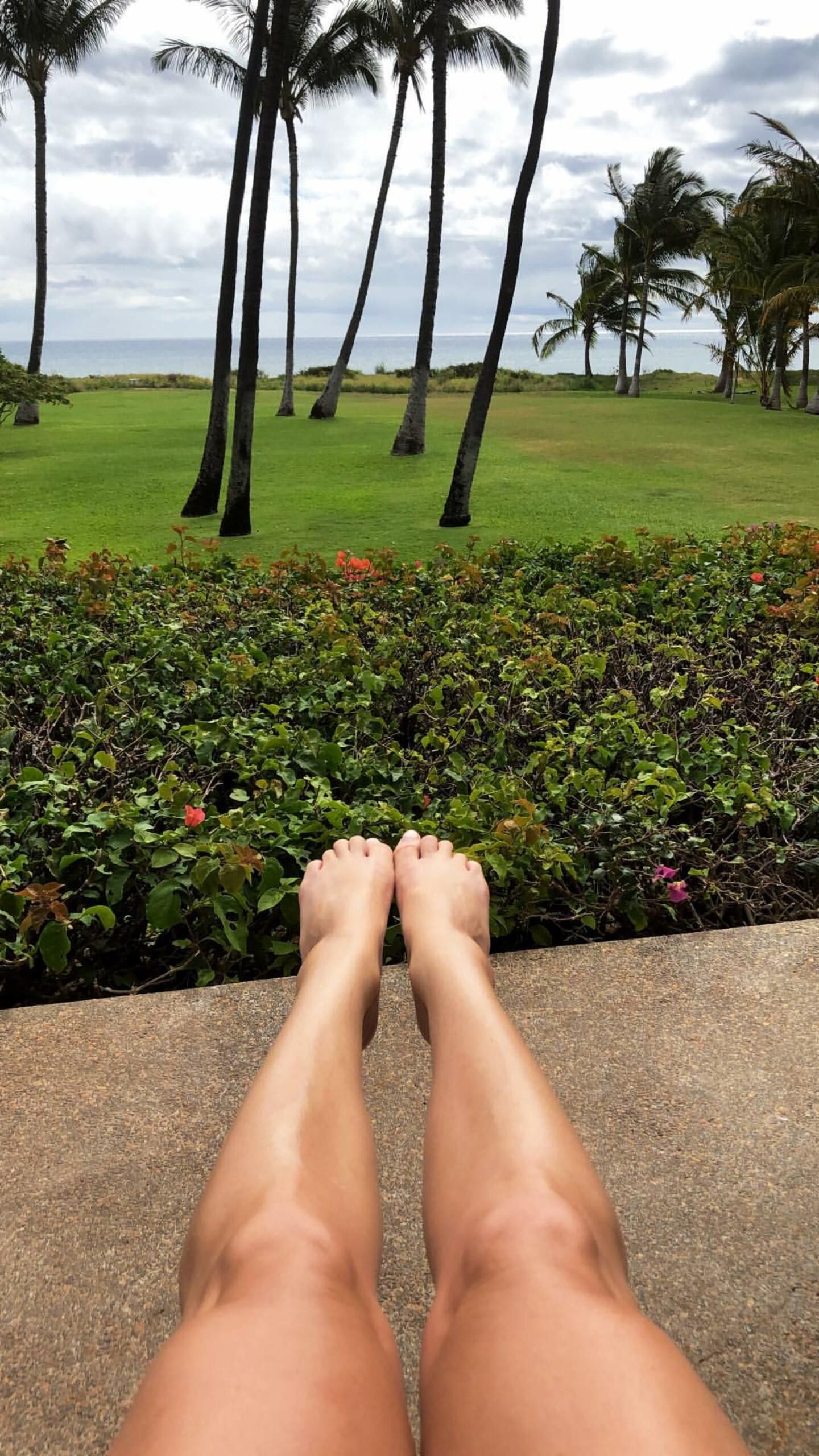 Beauty & Feet: Alexa PenaVega