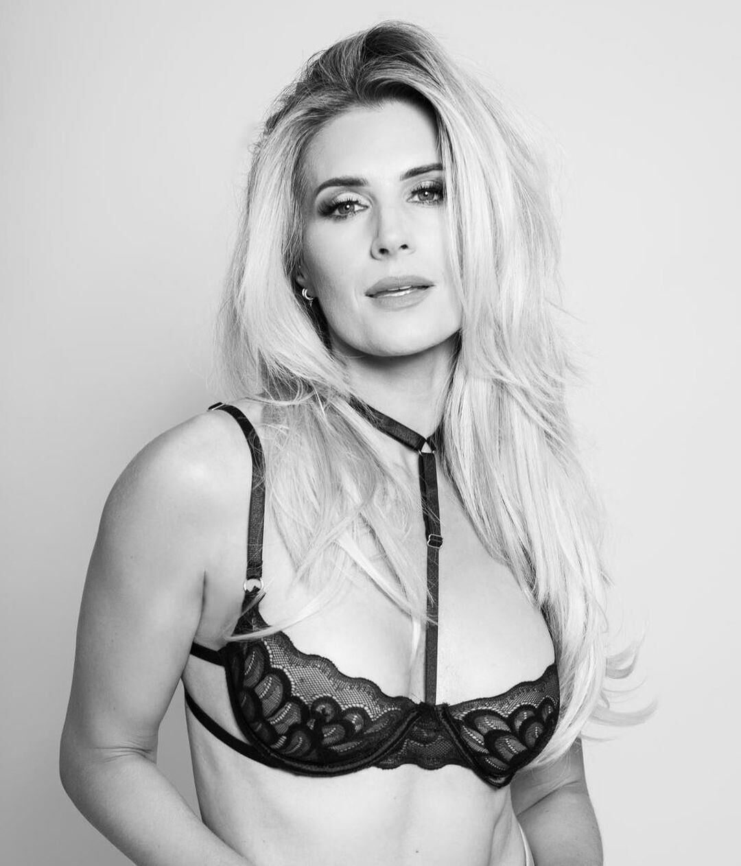 見事な女性、サラ・ジェイン・ダン