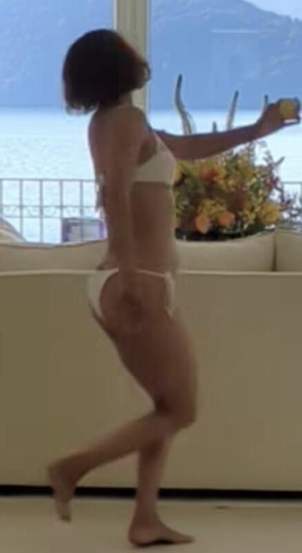 Halle Berry 