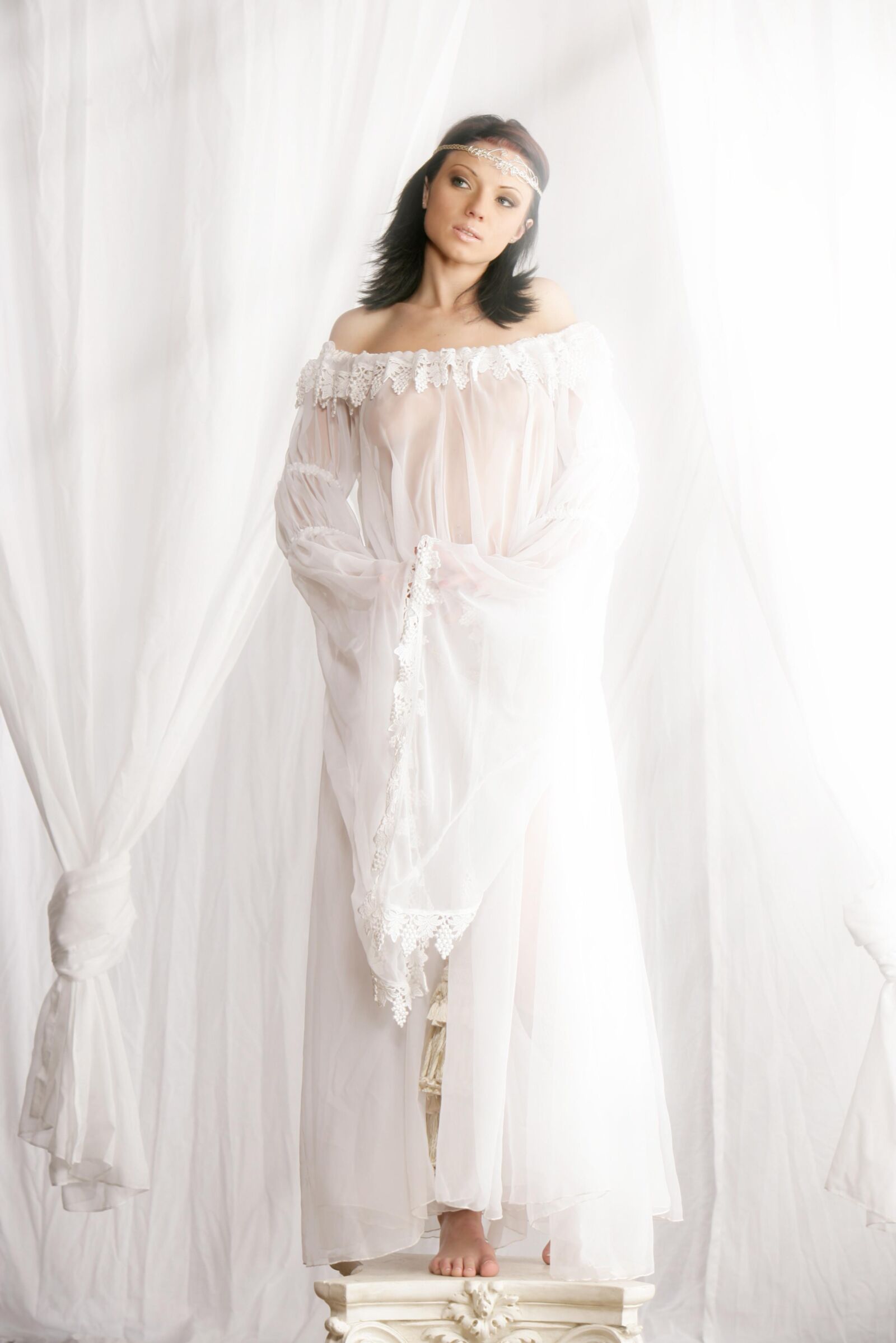 Mysterious Girls AVAROSE Morning