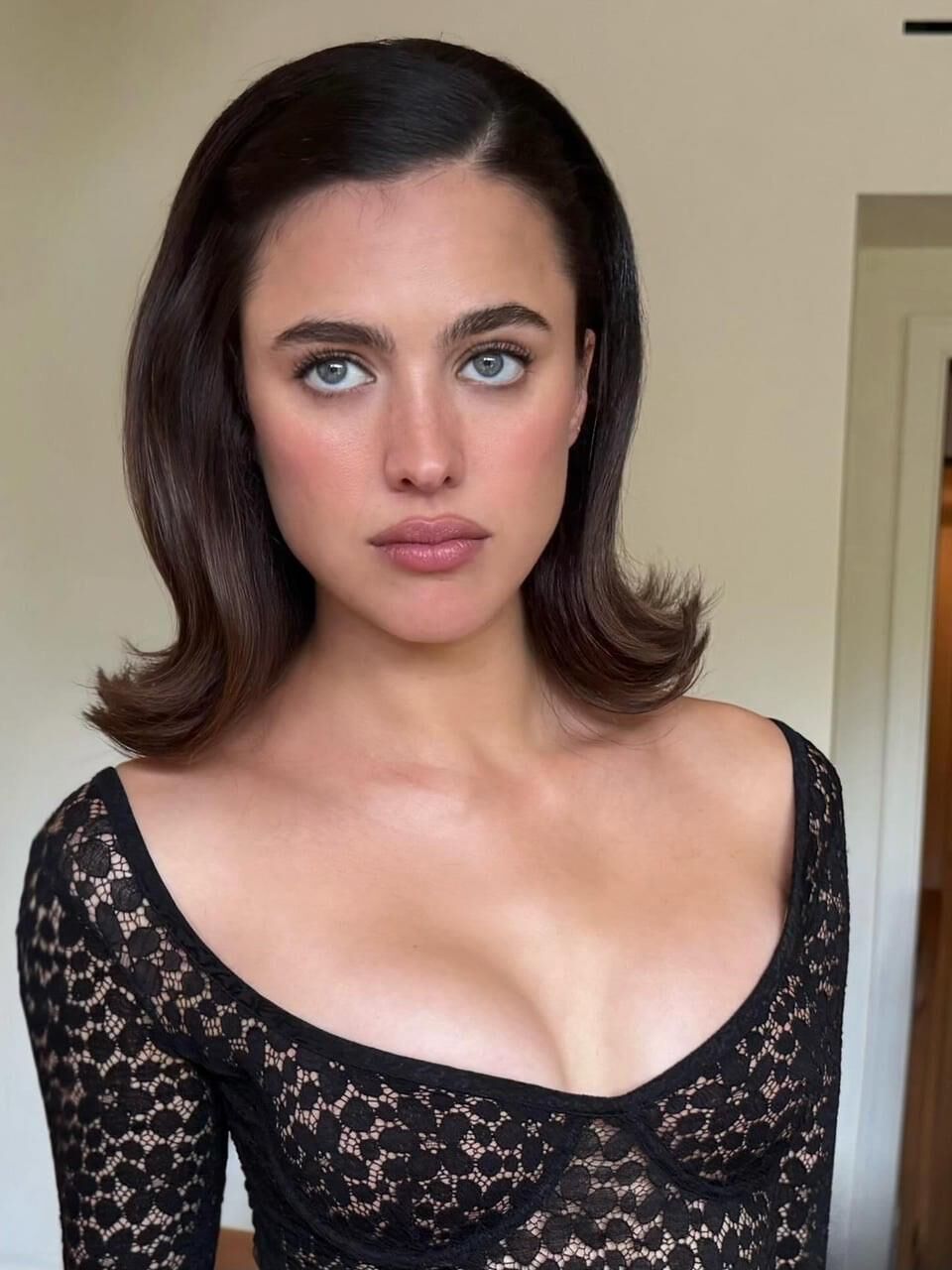 Celeb whores for NL comment 
