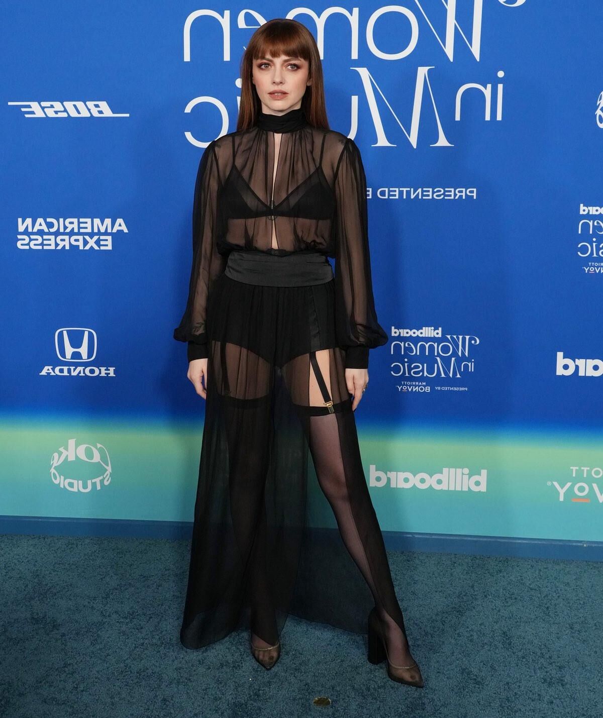 Celebs in Tights 