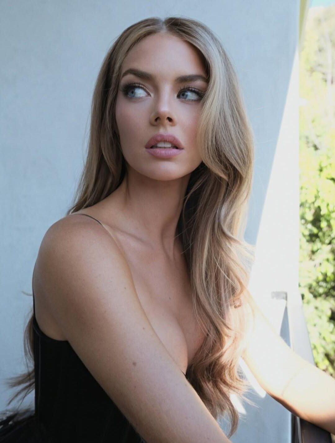 Samara Weaving Crush