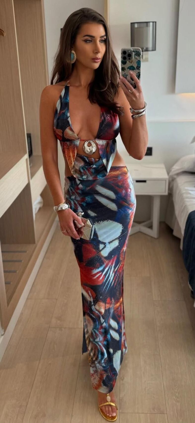 British Sports TV Presenter Kate Tracey looking sexy on holiday 