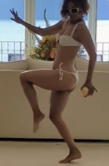 Halle Berry 