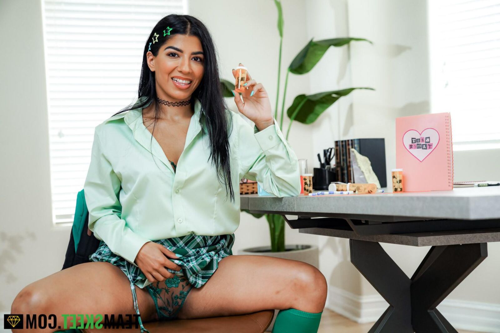 Jasmine Sherni Yo最悪の学生は最高のものをファックします