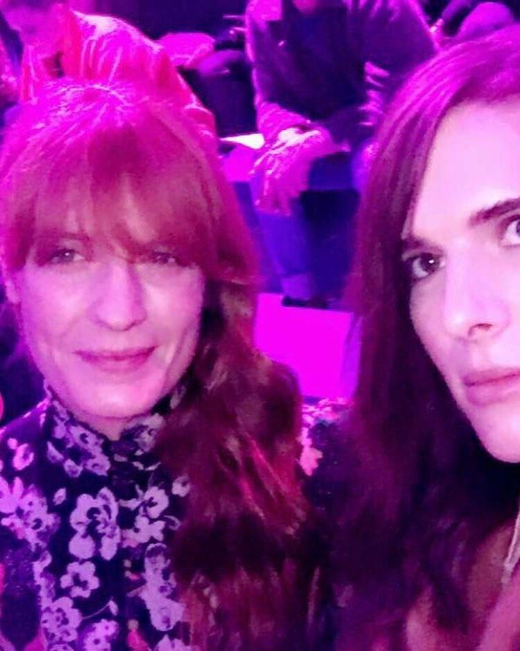 フローレンス・ウェルチとても暑い