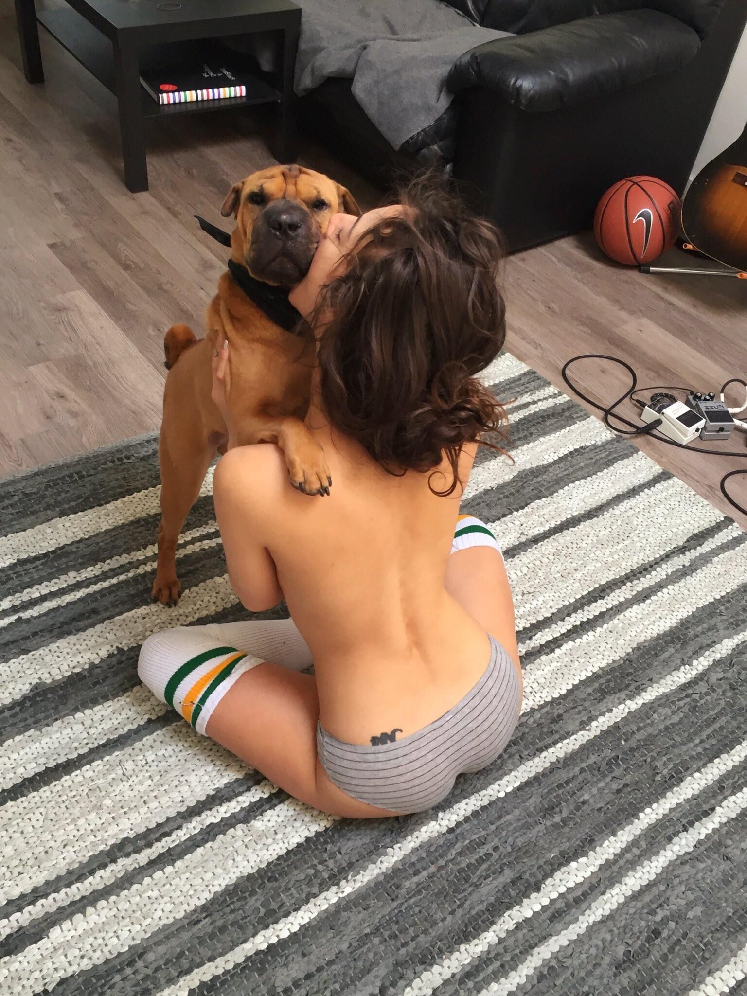 Stella Maeve 