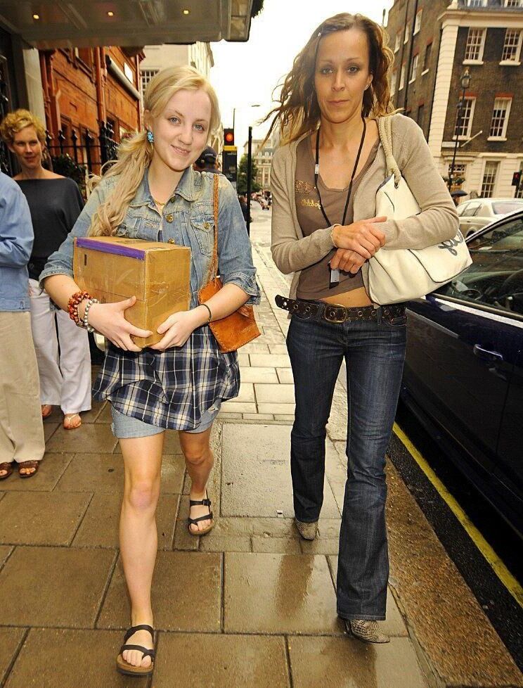 Evanna Lynch and her fantastic feet