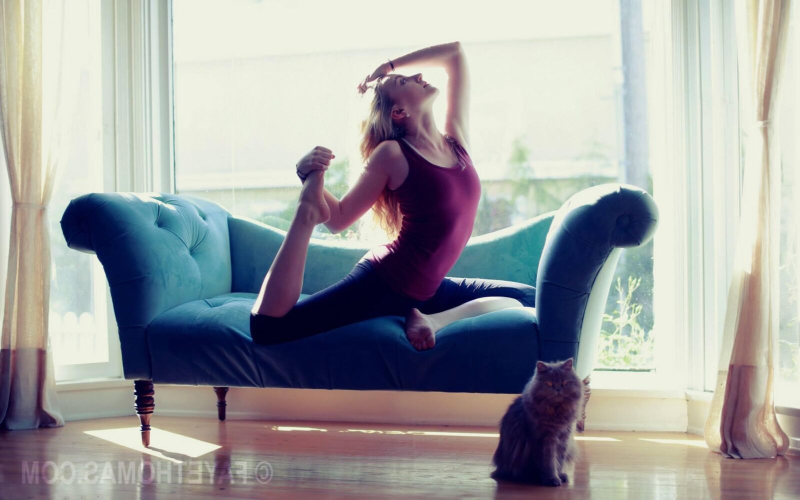 Evanna Lynch and her fantastic feet