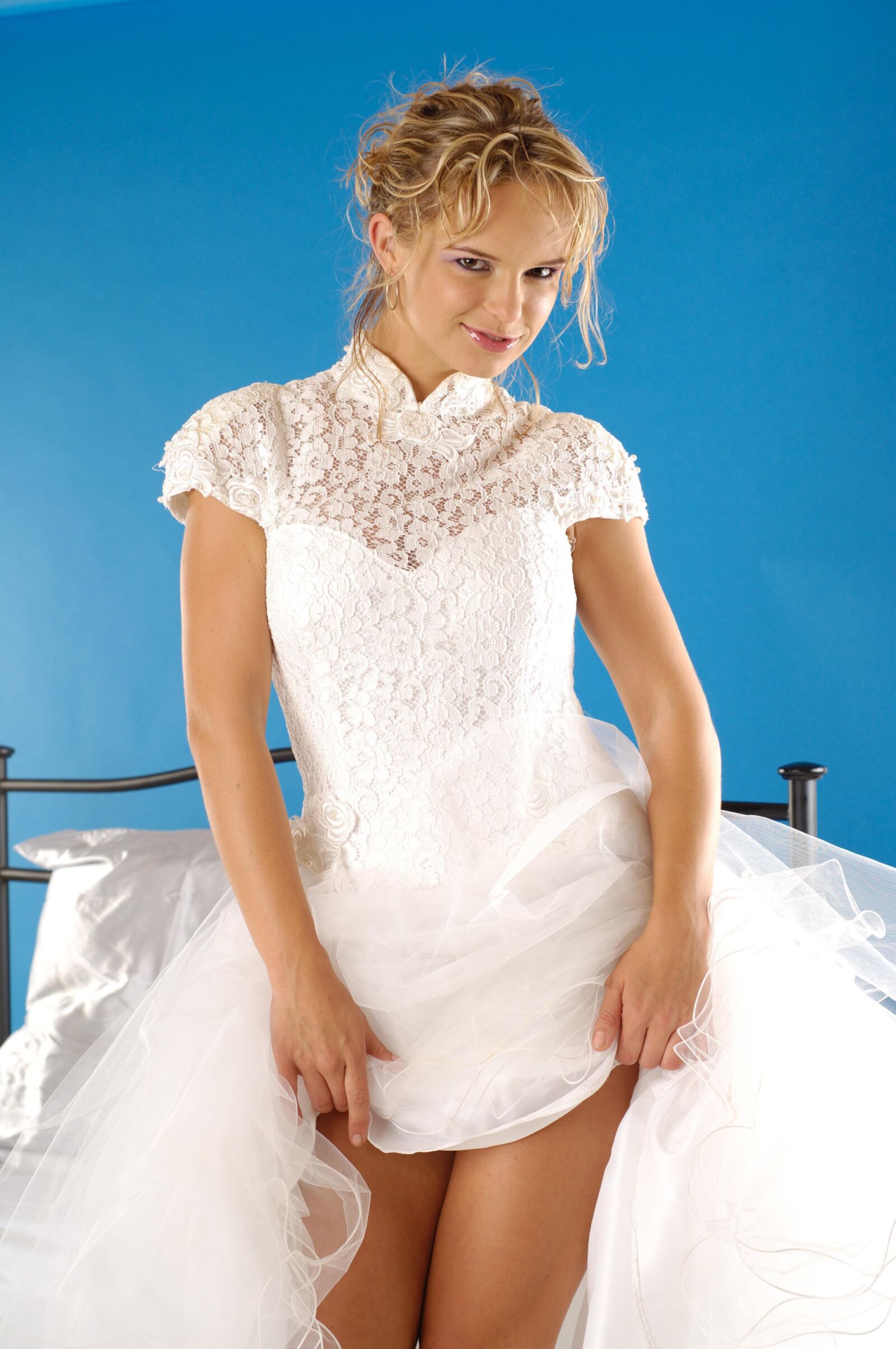 Beautiful Models PEACH White Dress