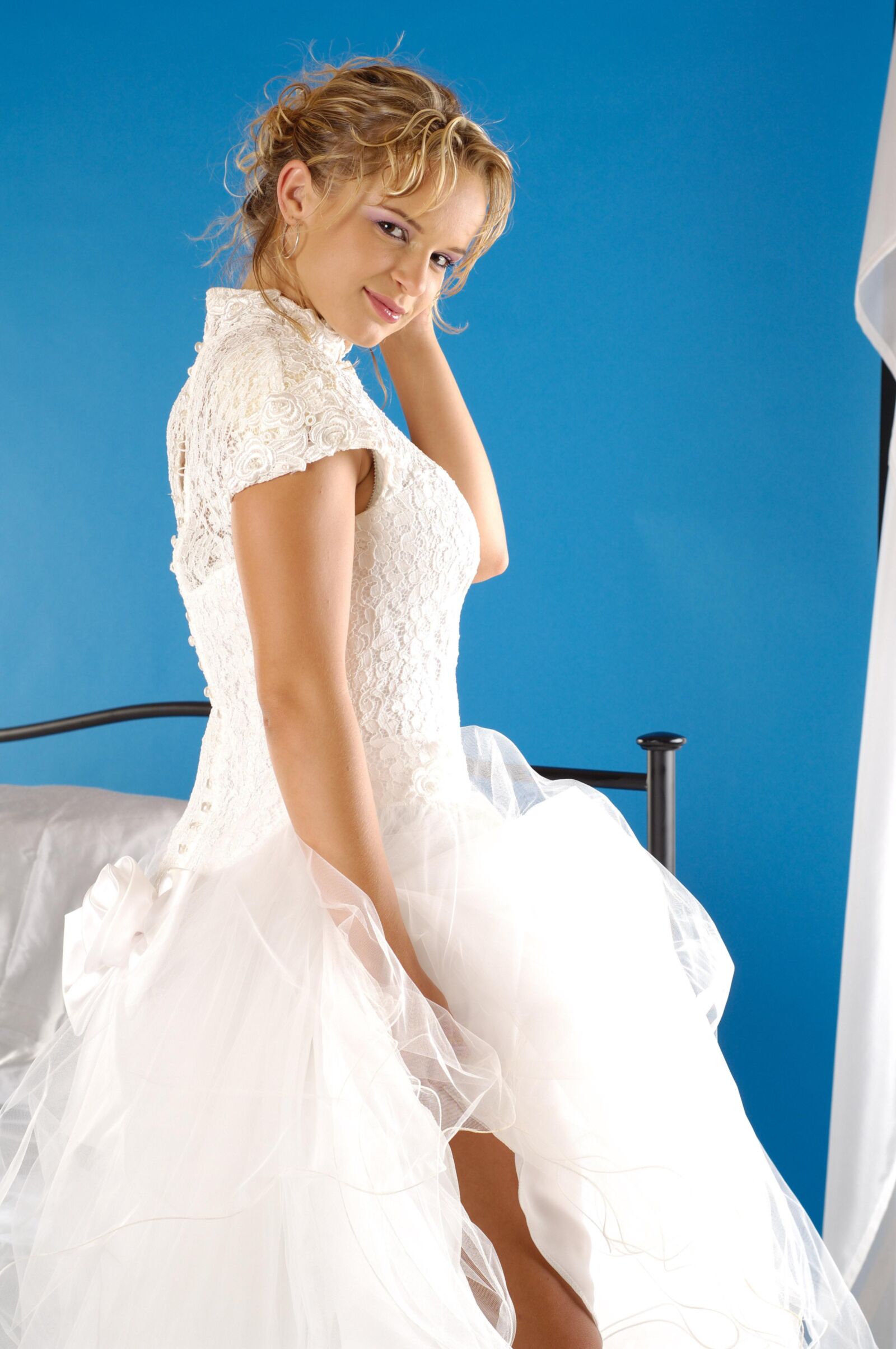Beautiful Models PEACH White Dress